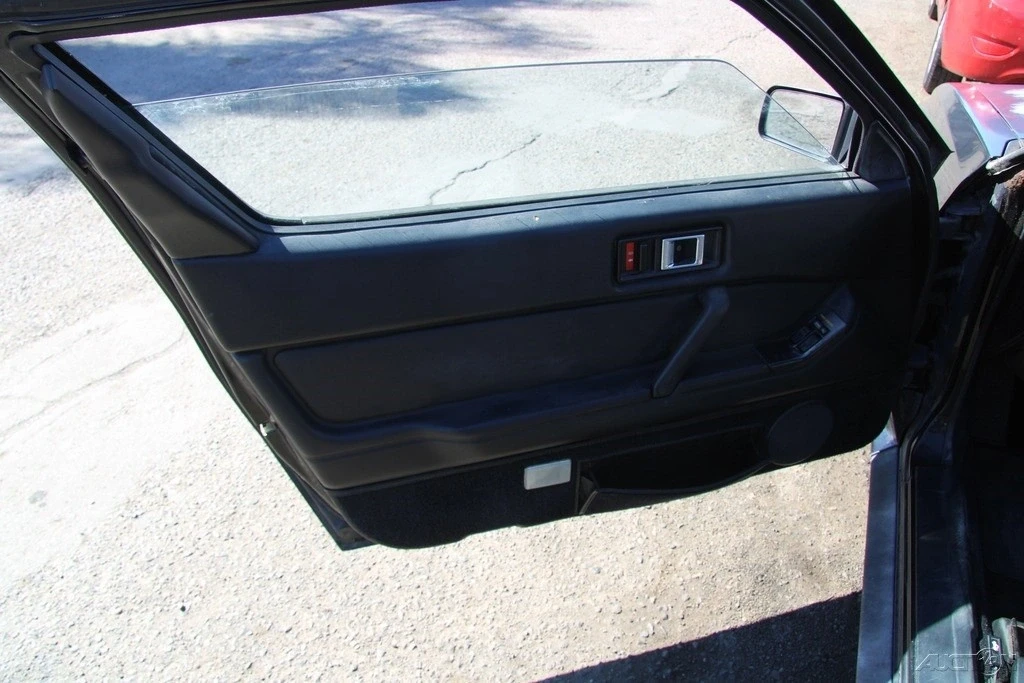 1988 Mitsubishi Starion - Image 11 of 21