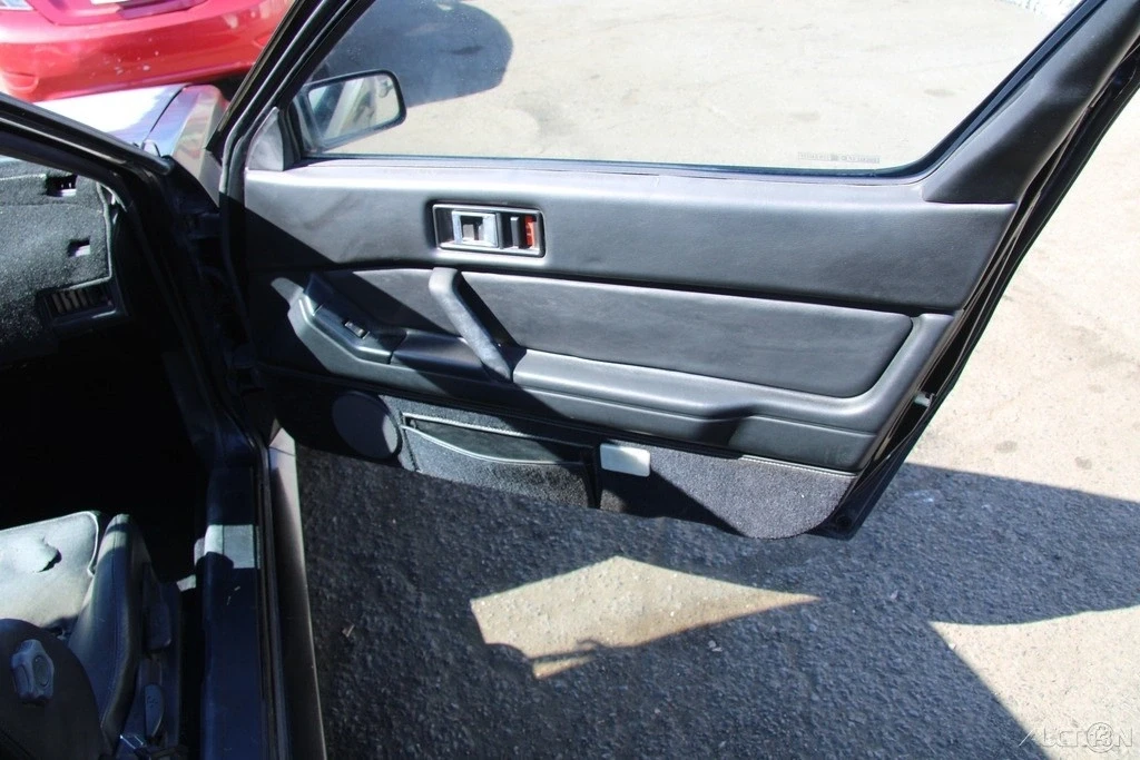 1988 Mitsubishi Starion - Image 21 of 21
