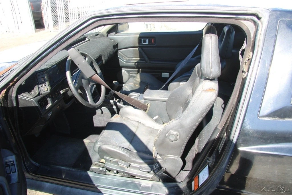 1988 Mitsubishi Starion - Image 12 of 21