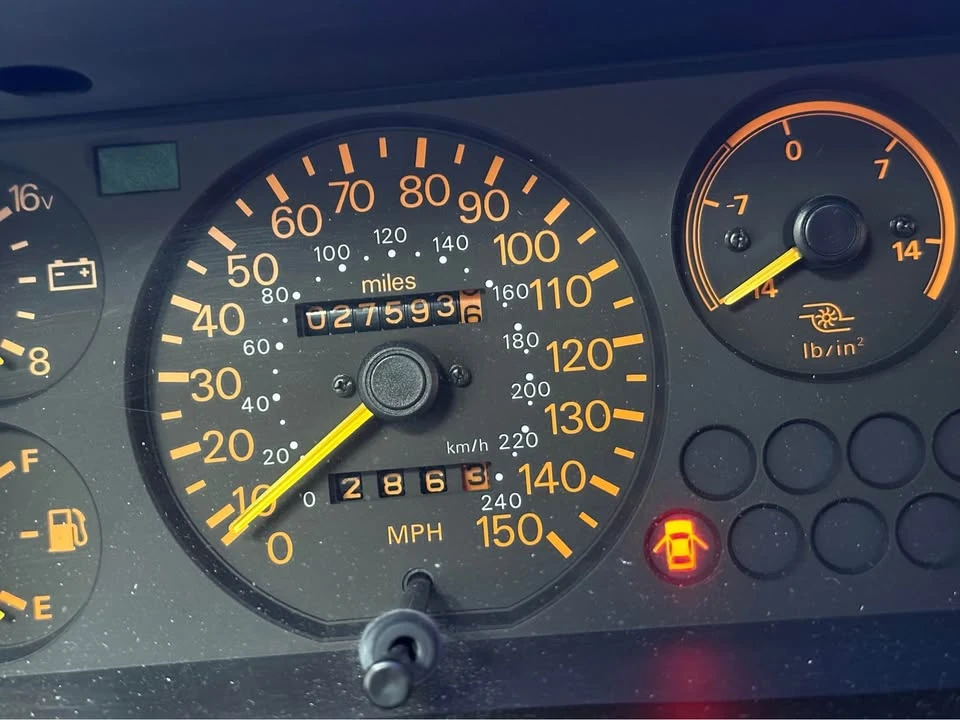 1988 Mitsubishi Starion - Image 2 of 6