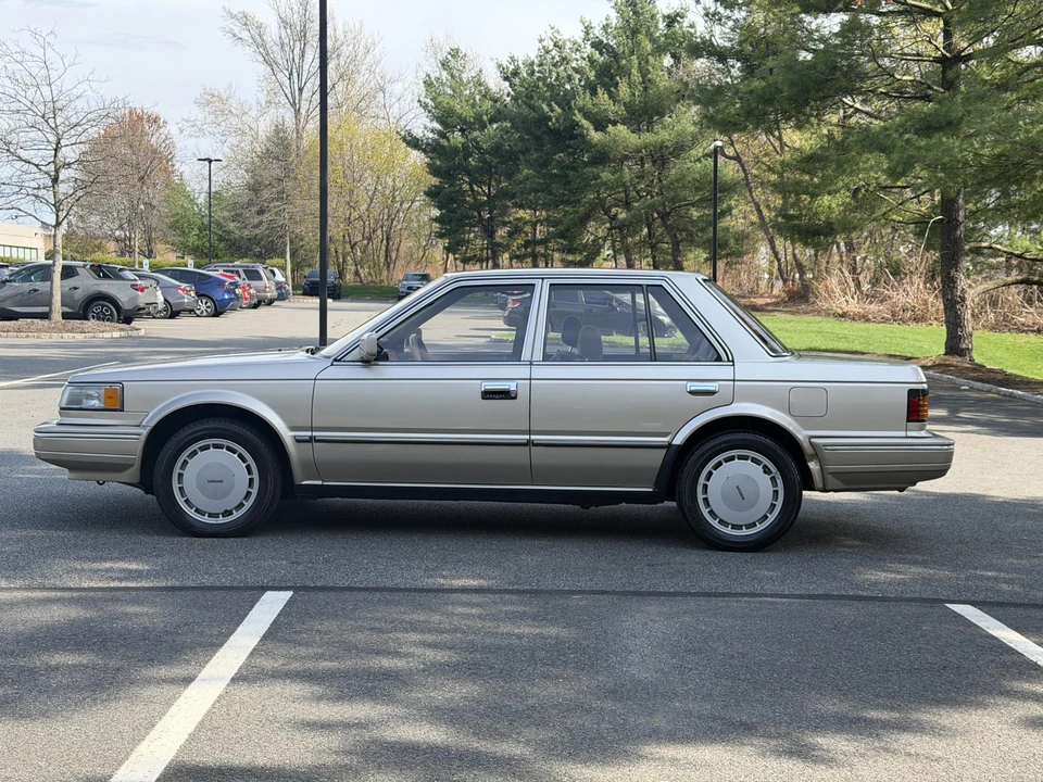 1988 Nissan Maxima 2nd Gen - Image 8 of 31