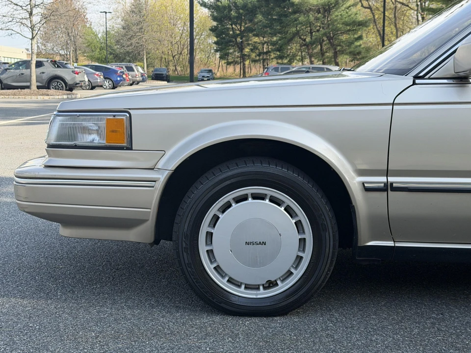 1988 Nissan Maxima 2nd Gen - Image 24 of 31