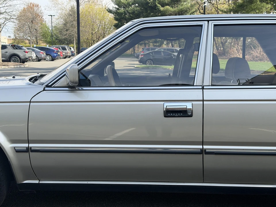 1988 Nissan Maxima 2nd Gen - Image 25 of 31
