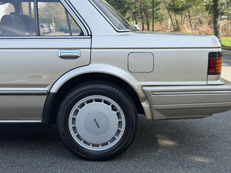 1988 Nissan Maxima 2nd Gen - Image 27 of 31