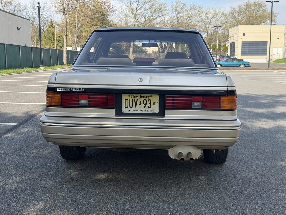 1988 Nissan Maxima 2nd Gen - Image 11 of 31