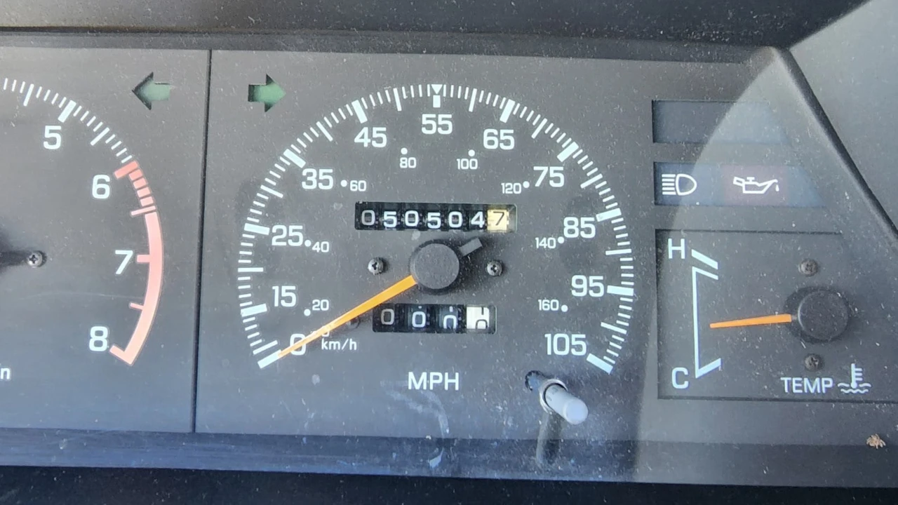1988 Nissan Sentra 2nd Gen - Image 6 of 9