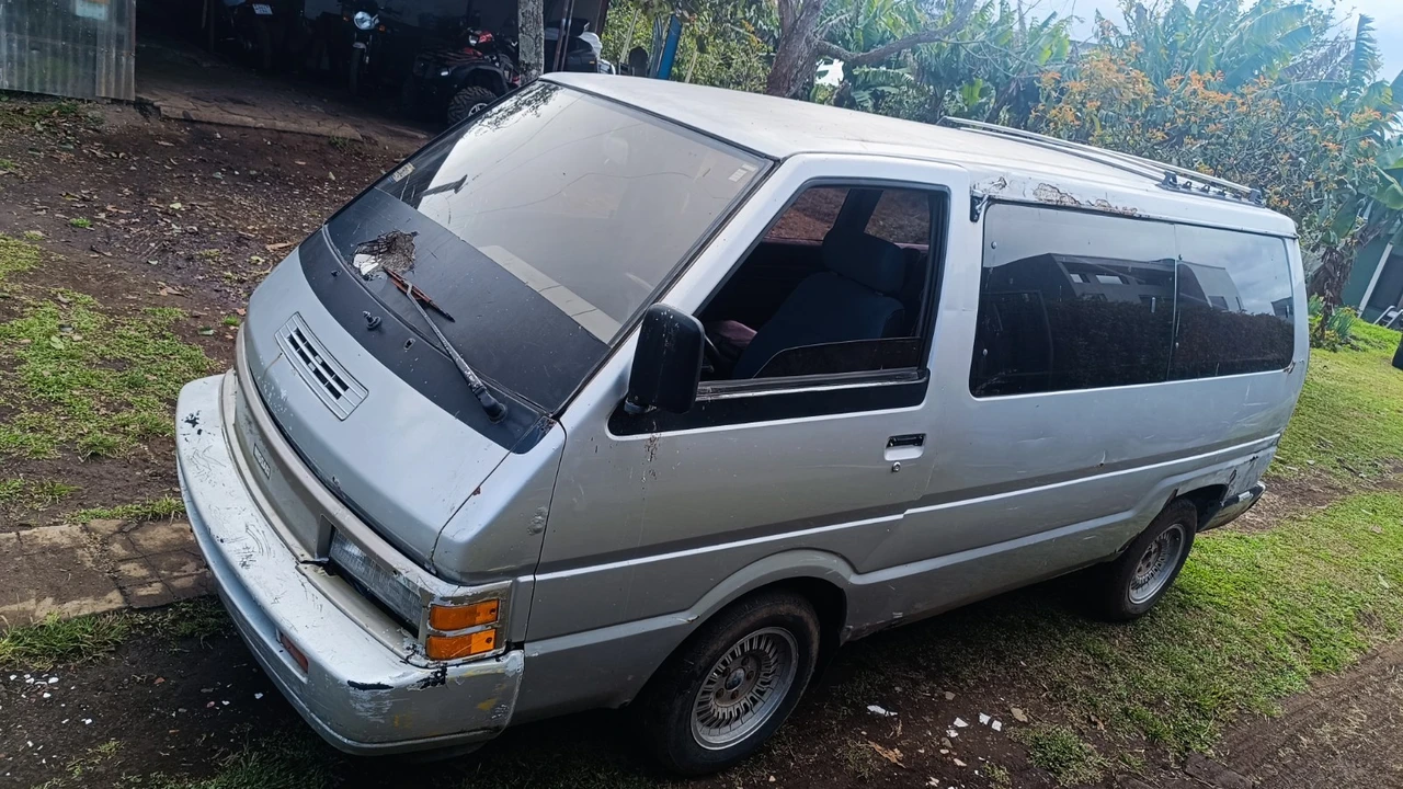 1988 Nissan Vanette - Image 2 of 11