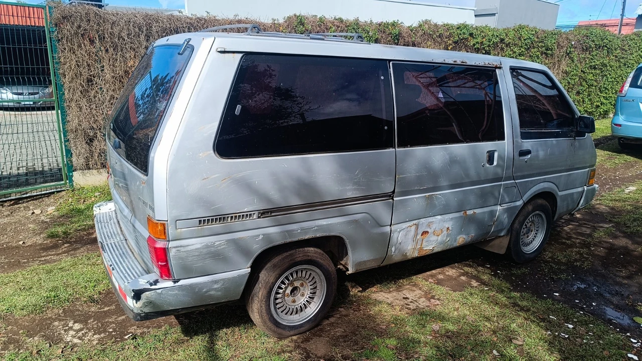 1988 Nissan Vanette - Image 4 of 11