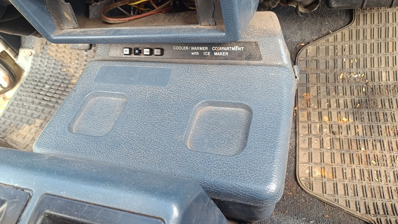 1988 Nissan Vanette - Image 10 of 11