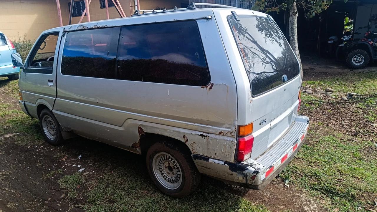1988 Nissan Vanette - Image 3 of 11