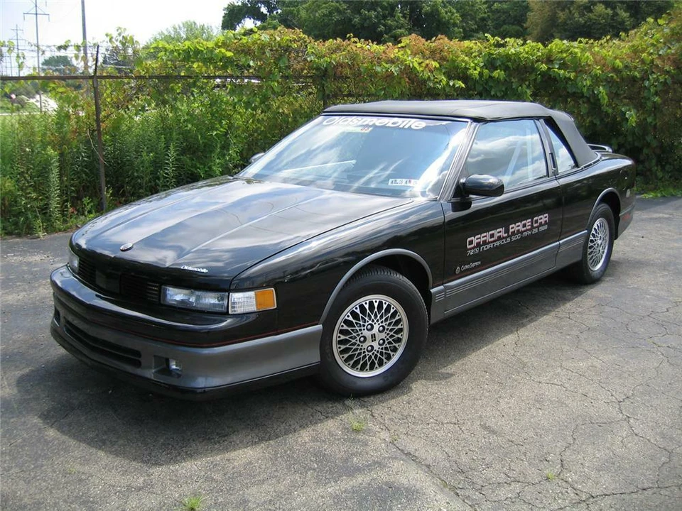 1988 Oldsmobile Cutlass 5th Gen - Image 2 of 4