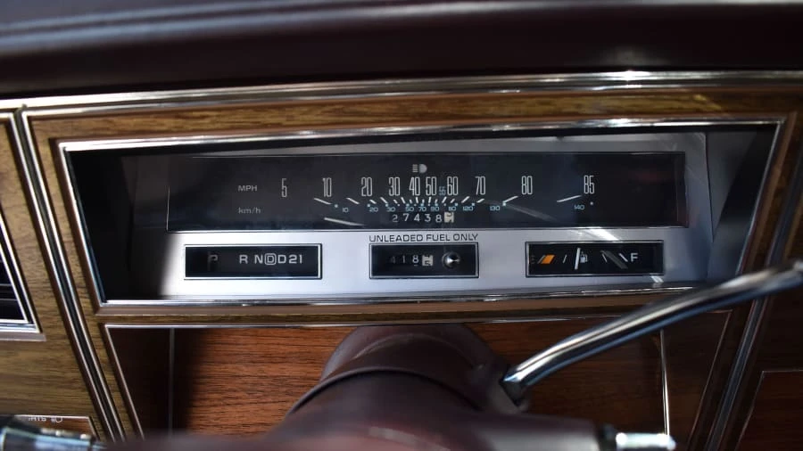 1988 Oldsmobile Custom Cruiser - Image 9 of 31