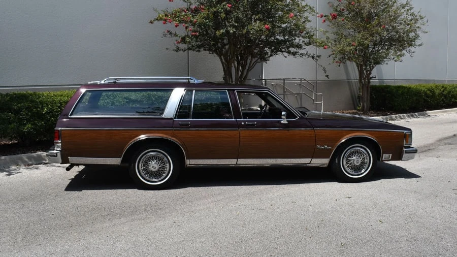 1988 Oldsmobile Custom Cruiser - Image 15 of 31