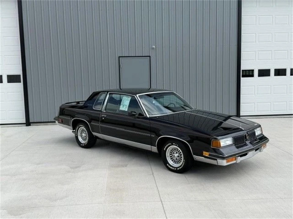 1988 Oldsmobile Cutlass 5th Gen - Image 2 of 23