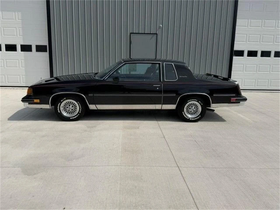 1988 Oldsmobile Cutlass 5th Gen - Image 6 of 23