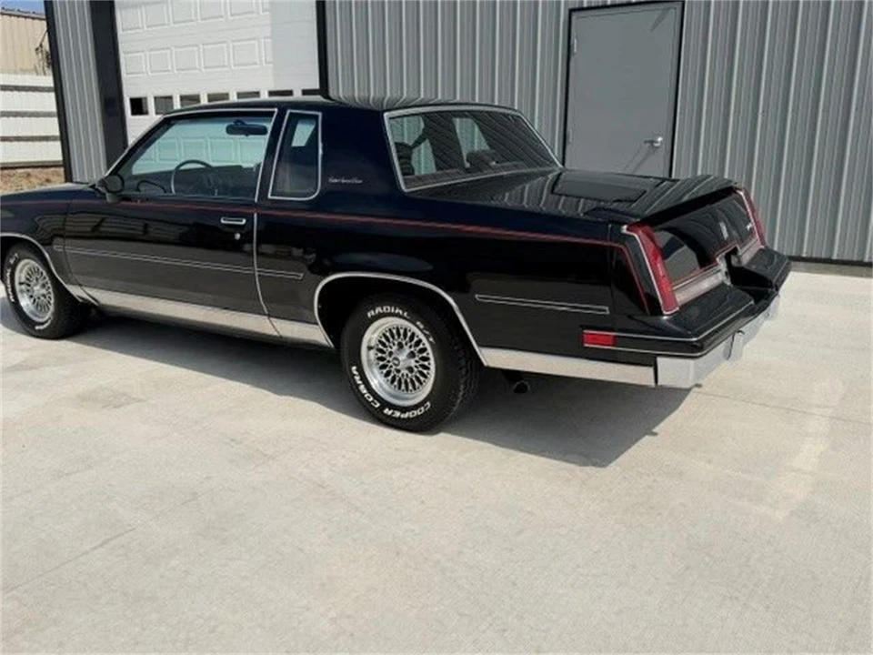 1988 Oldsmobile Cutlass 5th Gen - Image 5 of 23