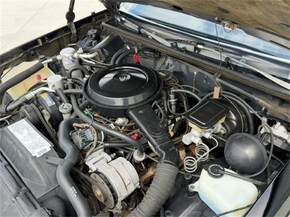 1988 Oldsmobile Cutlass 5th Gen - Image 18 of 23