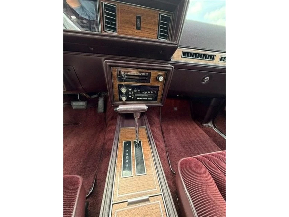 1988 Oldsmobile Cutlass 5th Gen - Image 13 of 23