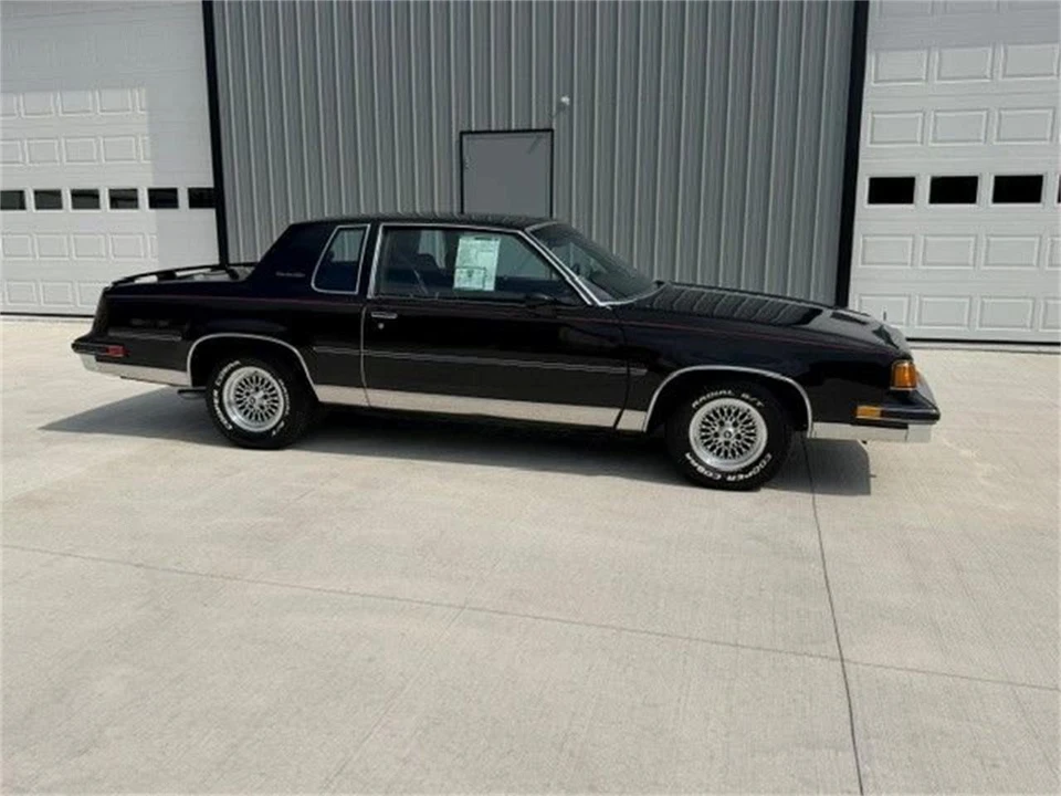 1988 Oldsmobile Cutlass 5th Gen - Image 8 of 23