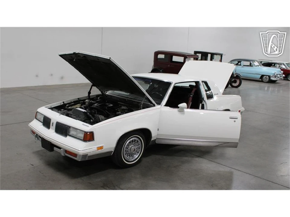 1988 Oldsmobile Cutlass 5th Gen - Image 27 of 31