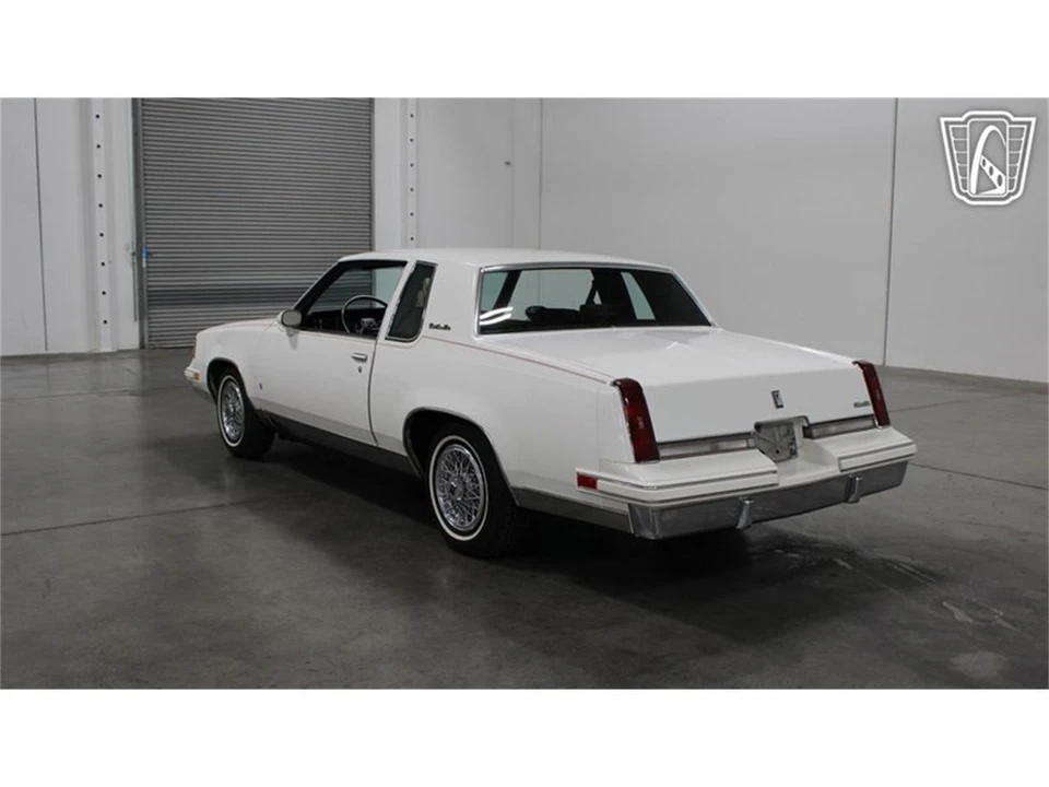 1988 Oldsmobile Cutlass 5th Gen - Image 13 of 31
