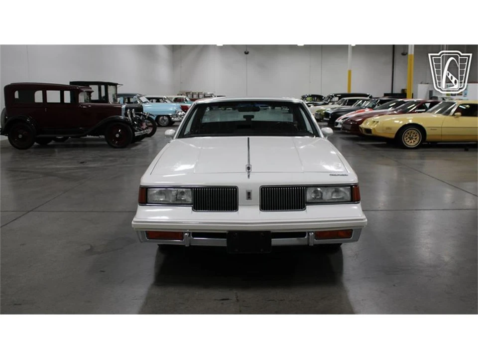 1988 Oldsmobile Cutlass 5th Gen - Image 10 of 31