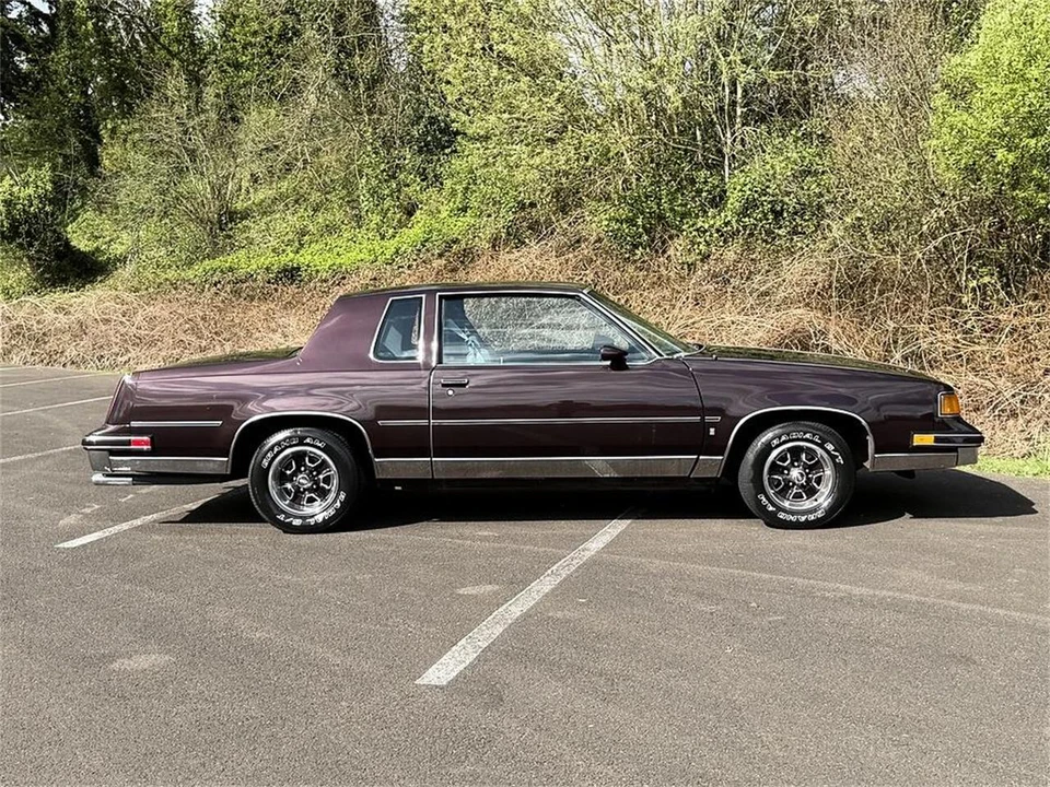 1988 Oldsmobile Cutlass 5th Gen - Image 5 of 9
