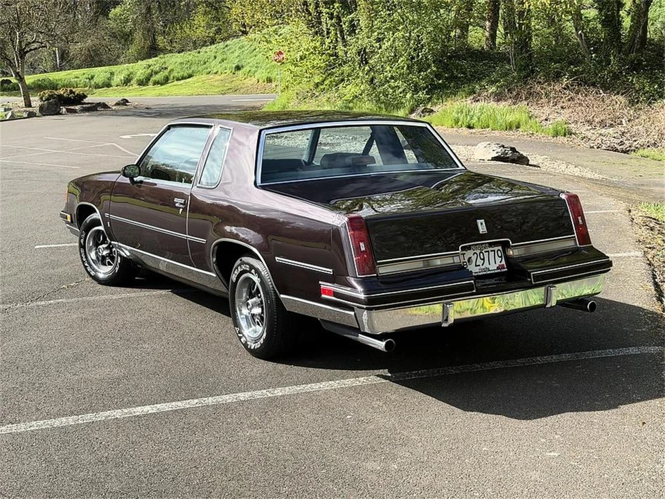 1988 Oldsmobile Cutlass 5th Gen - Image 3 of 9