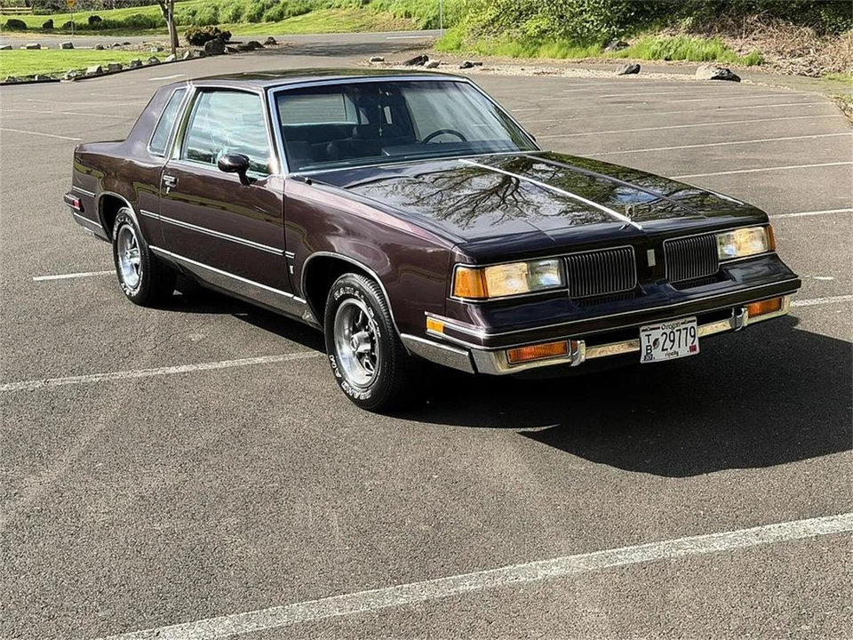 1988 Oldsmobile Cutlass 5th Gen - Image 4 of 9