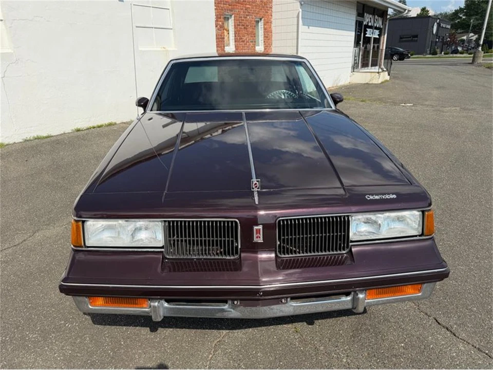 1988 Oldsmobile Cutlass 5th Gen - Image 17 of 31