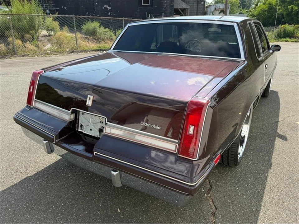 1988 Oldsmobile Cutlass 5th Gen - Image 9 of 31