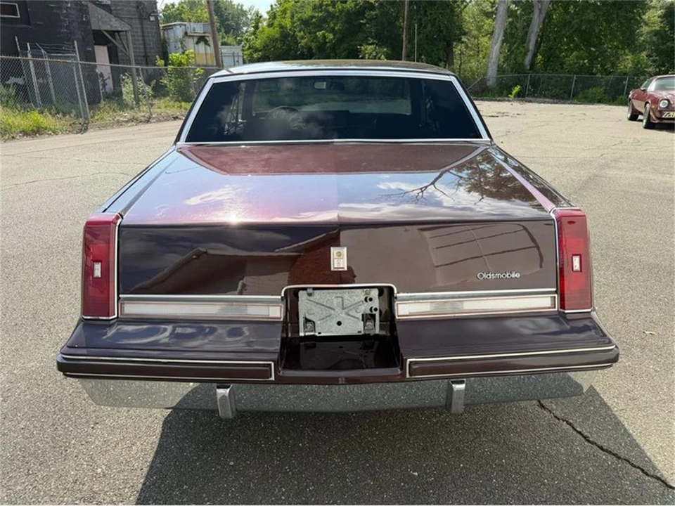 1988 Oldsmobile Cutlass 5th Gen - Image 8 of 31