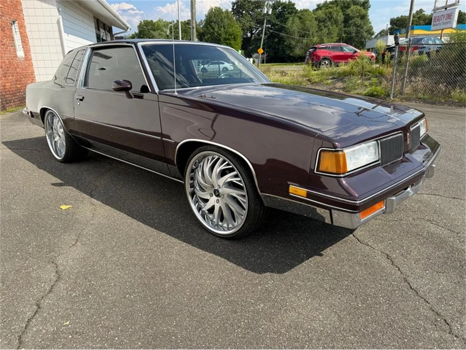 1988 Oldsmobile Cutlass 5th Gen - Image 14 of 31