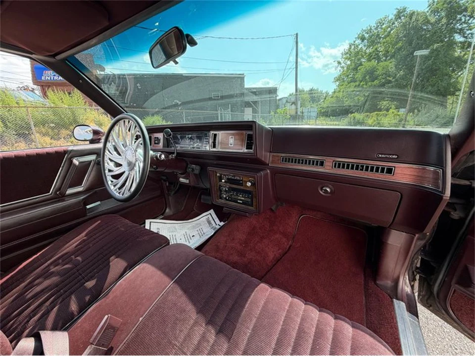 1988 Oldsmobile Cutlass 5th Gen - Image 25 of 31
