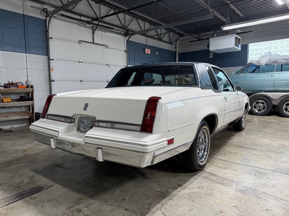 1988 Oldsmobile Cutlass 5th Gen - Image 8 of 31