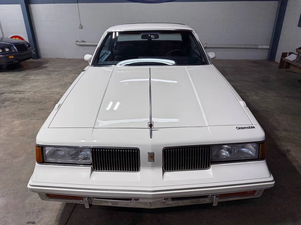 1988 Oldsmobile Cutlass 5th Gen - Image 18 of 31