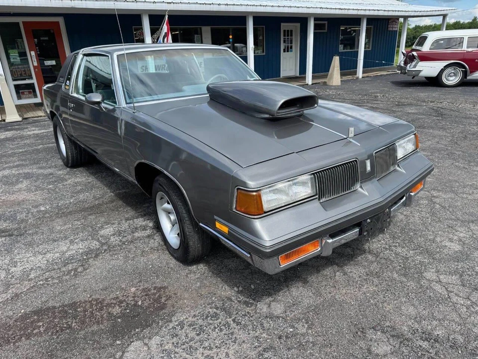 1988 Oldsmobile Cutlass Supreme - Image 3 of 31