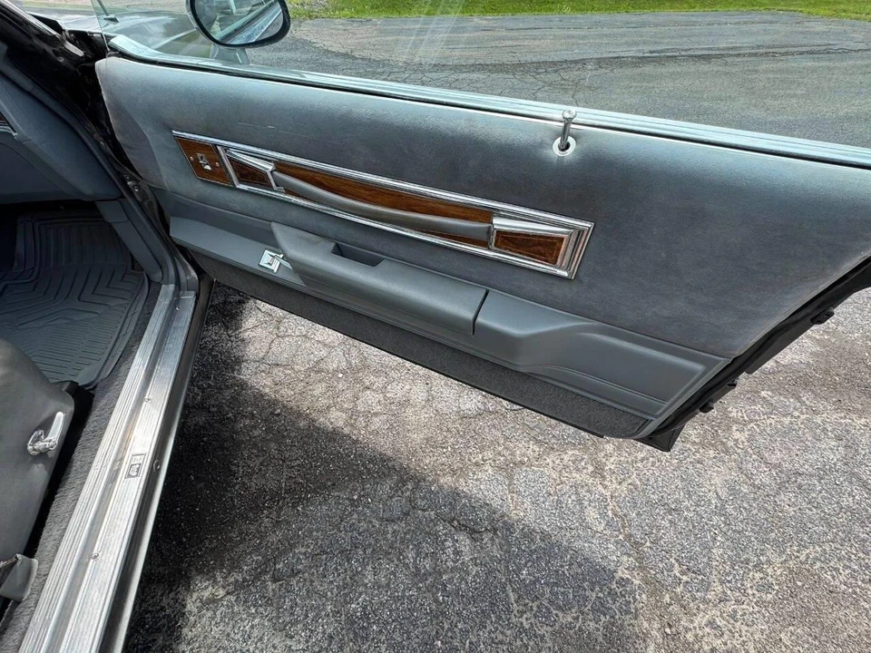 1988 Oldsmobile Cutlass Supreme - Image 19 of 31
