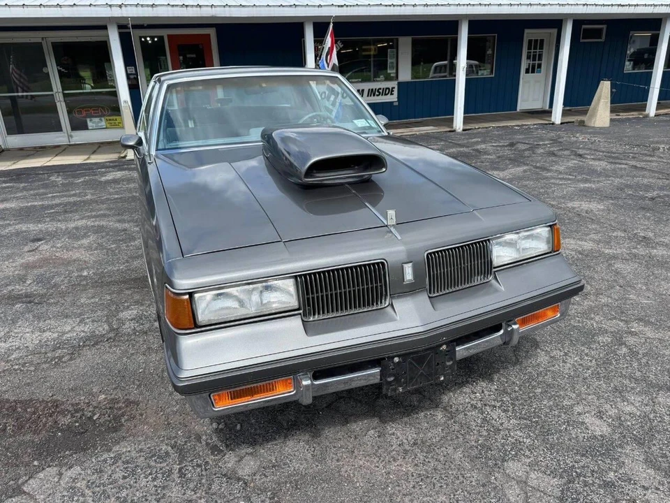 1988 Oldsmobile Cutlass Supreme - Image 4 of 31
