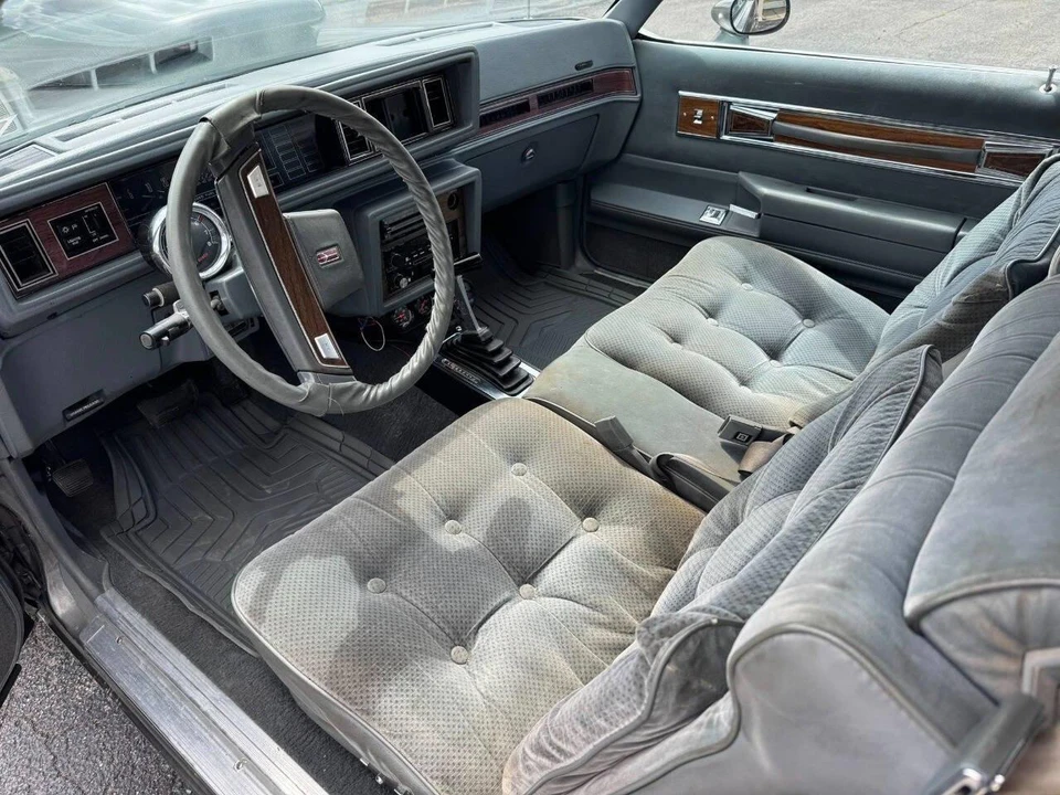 1988 Oldsmobile Cutlass Supreme - Image 28 of 31