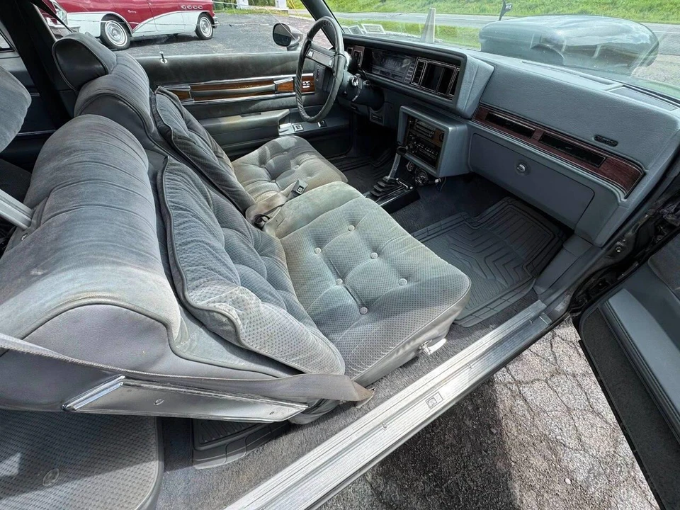 1988 Oldsmobile Cutlass Supreme - Image 20 of 31
