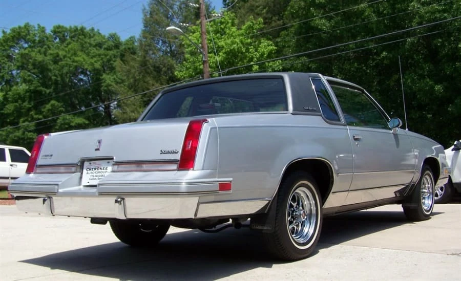 1988 Oldsmobile Cutlass Supreme - Image 3 of 11