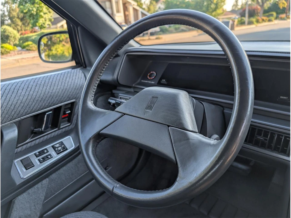1988 Oldsmobile Cutlass Supreme - Image 18 of 31