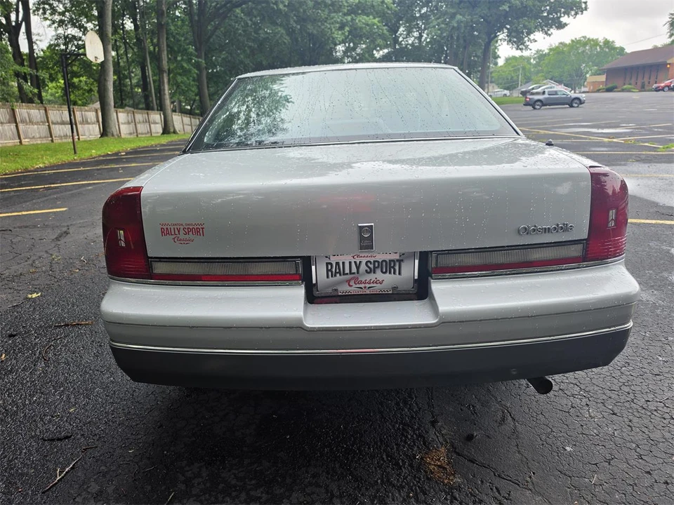 1988 Oldsmobile Cutlass Supreme - Image 10 of 31