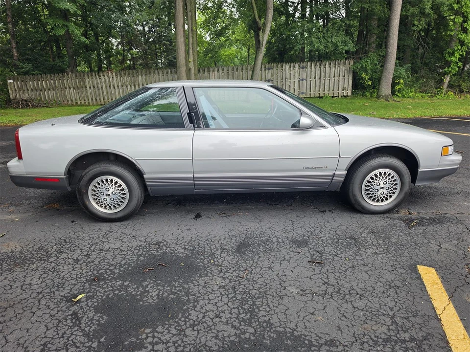 1988 Oldsmobile Cutlass Supreme - Image 13 of 31