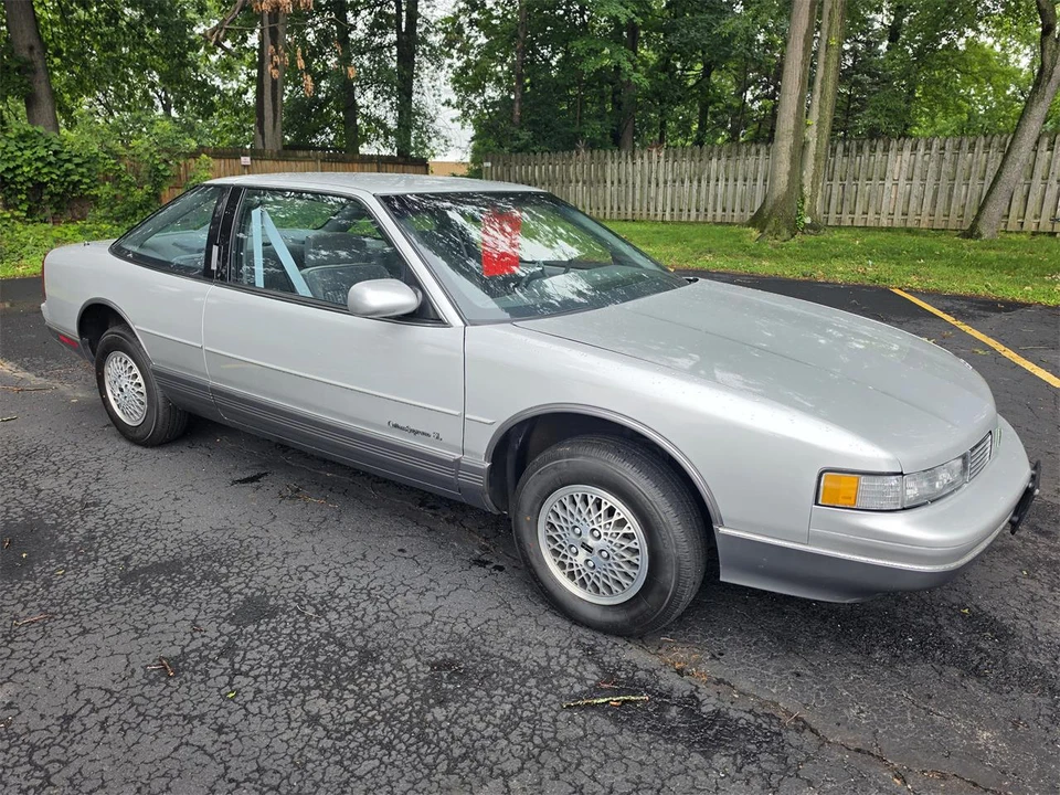 1988 Oldsmobile Cutlass Supreme - Image 14 of 31
