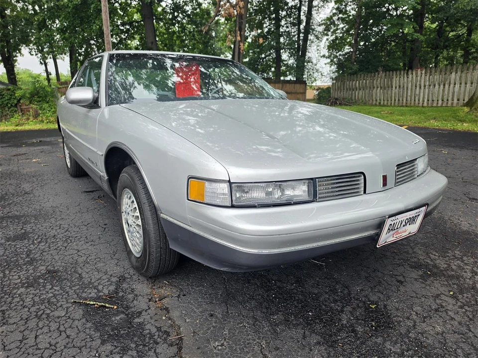 1988 Oldsmobile Cutlass Supreme - Image 15 of 31