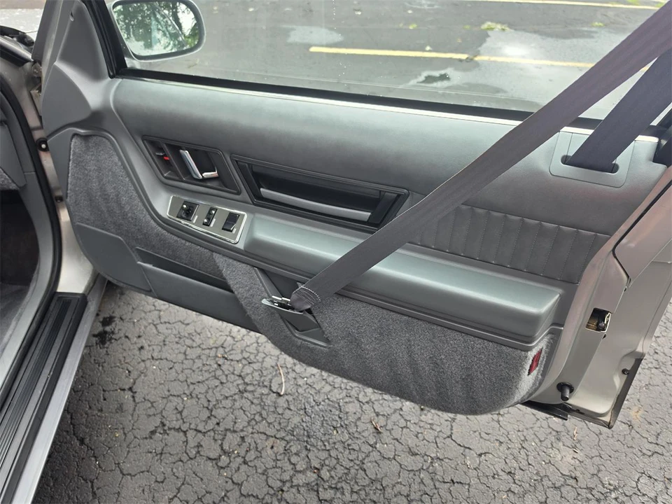 1988 Oldsmobile Cutlass Supreme - Image 29 of 31