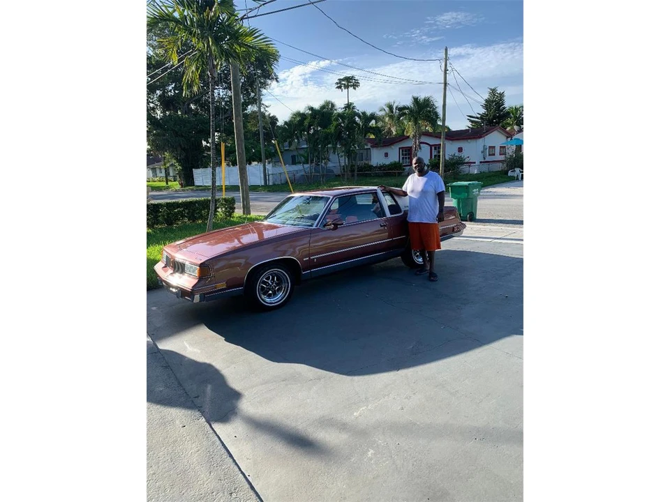 1988 Oldsmobile Cutlass Supreme - Image 6 of 31