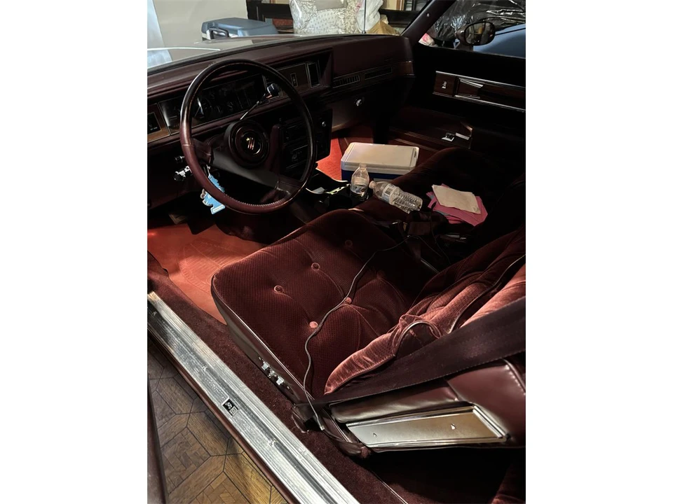1988 Oldsmobile Cutlass Supreme - Image 7 of 31